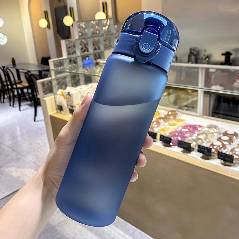 Large Capacity Frosted Plastic Water Bottle 1.5L Outdoor Sports Fitness Leak-Proof Portable