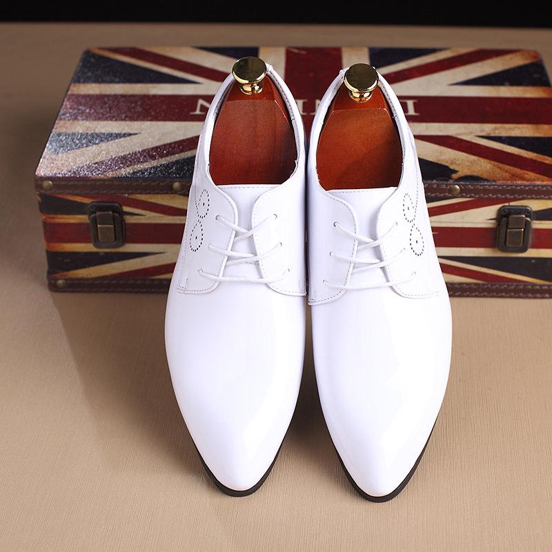 Fashion Mens Classic Retro Brogue Shoes Patent Leather Mens Lace Up Dress Business Office Shoes Men Party Wedding Oxfords Sizes 38 48