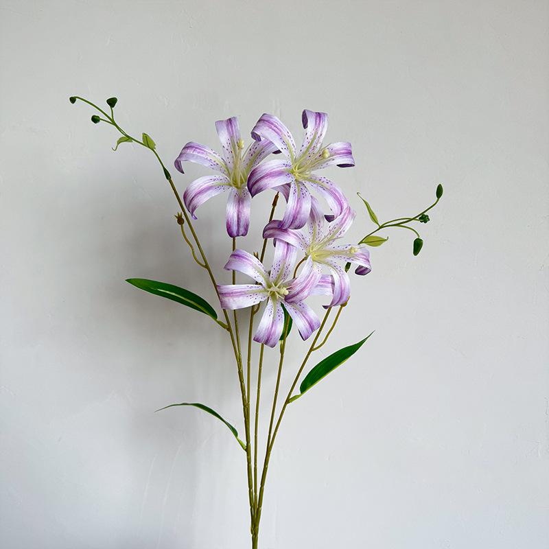 Lifelike 3D Lily Flower Arrangement for Home & Wedding Decor