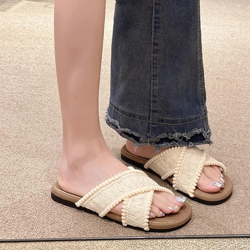 Flat-bottomed cool slippers women's summer new outer wear soft-bottomed beach one-word drag casual versatile with skirt slippers