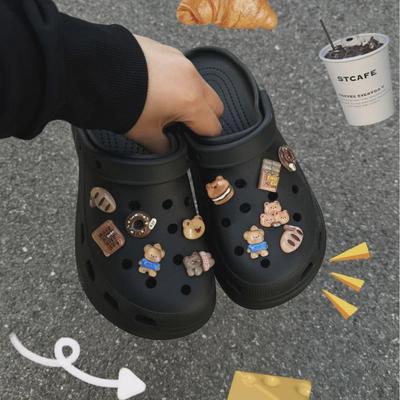 Leuke Crocs Schoenen Accessoires: Cartoon Tuin Beer Bloem Gesp