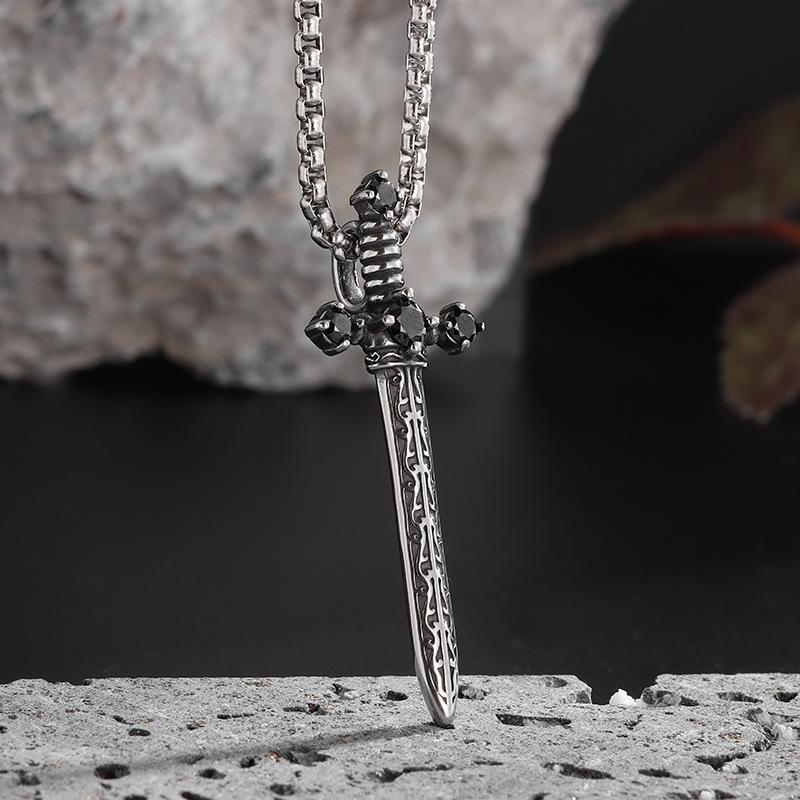 European and American Style New Titanium Steel Jewelry Retro Pattern Cross Pendant Pendant Pendant Necklace