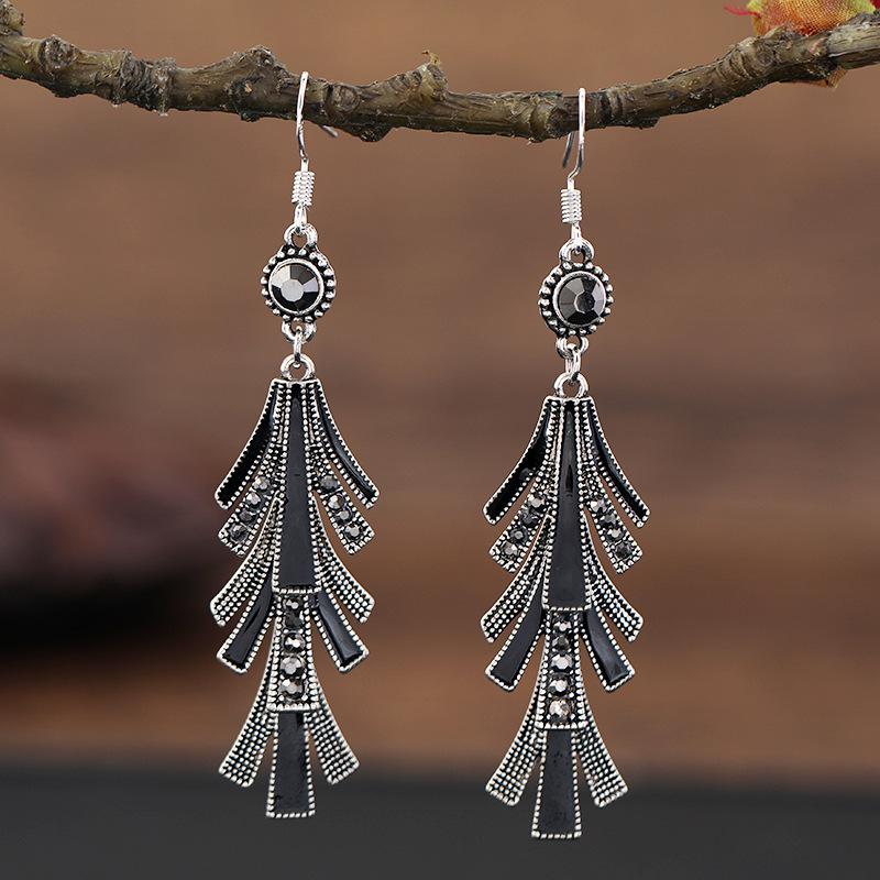 Vintage Palace Crystal Long Tassel Earrings with Feminine Style and Versatile Personality Earrings, Korean Fashion Ethnic Style Earrings