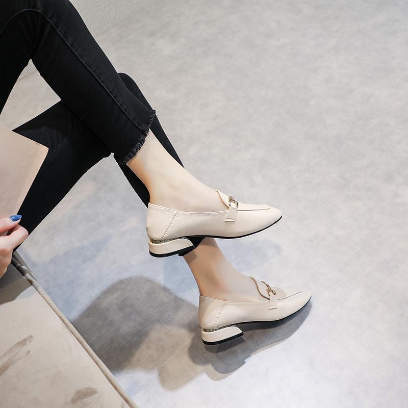 Chaussures simples à talons épais pour femmes, nouvelles chaussures d'été à bout carré peu profond, talons moyens, petites chaussures britanniques en cuir, talons hauts pour femmes