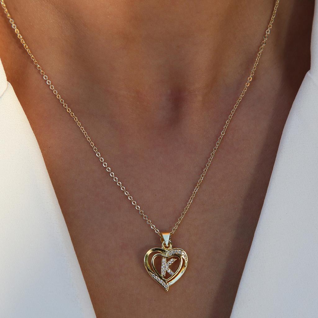 A-Z English Letter Initial Necklace 18K Gold Plated Necklace Micro Setting Zircon Heart Necklace for Women
