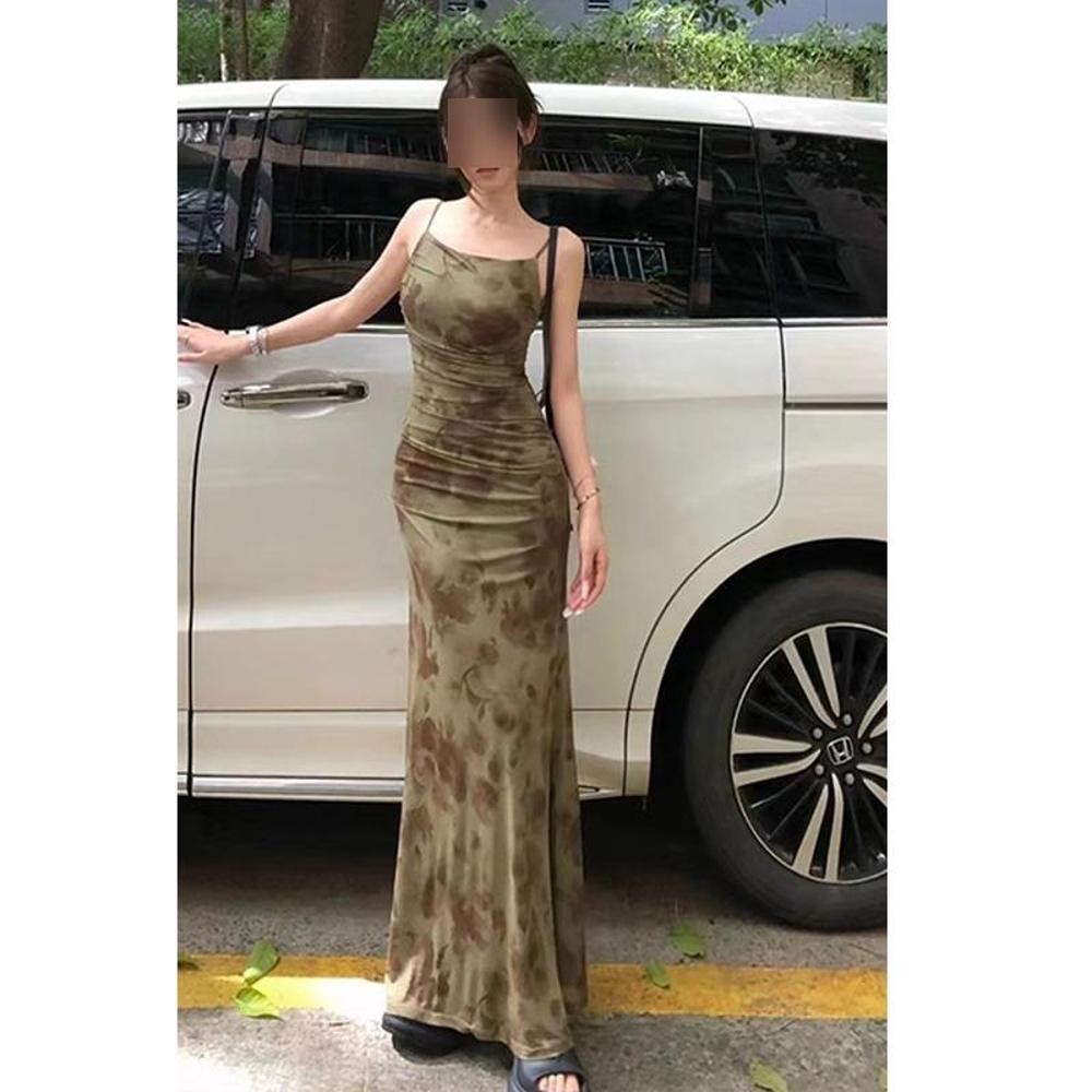 

Ombre Pleated Waist-Gathering Slip Dress - Summer Hip-Wrapping Design XL (recommended for 110-120 jin)