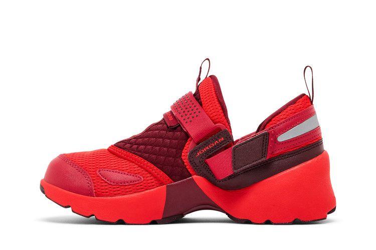 Jordan Trunner LX Rouge Chili (aux femmes)