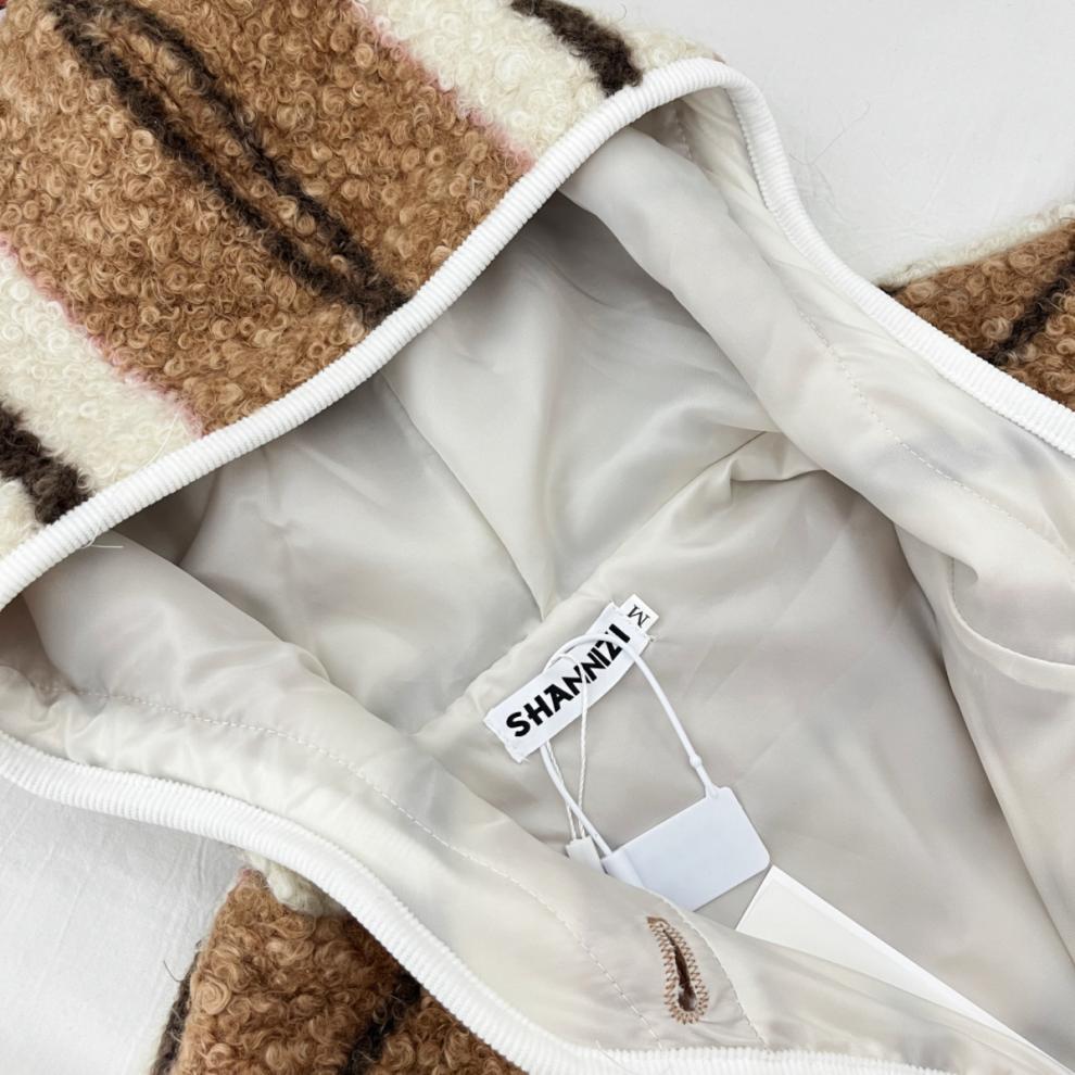 Xin Xing EONEE Women's Retro Striped Lamb Wool Hooded Jacket - Autumn/Winter