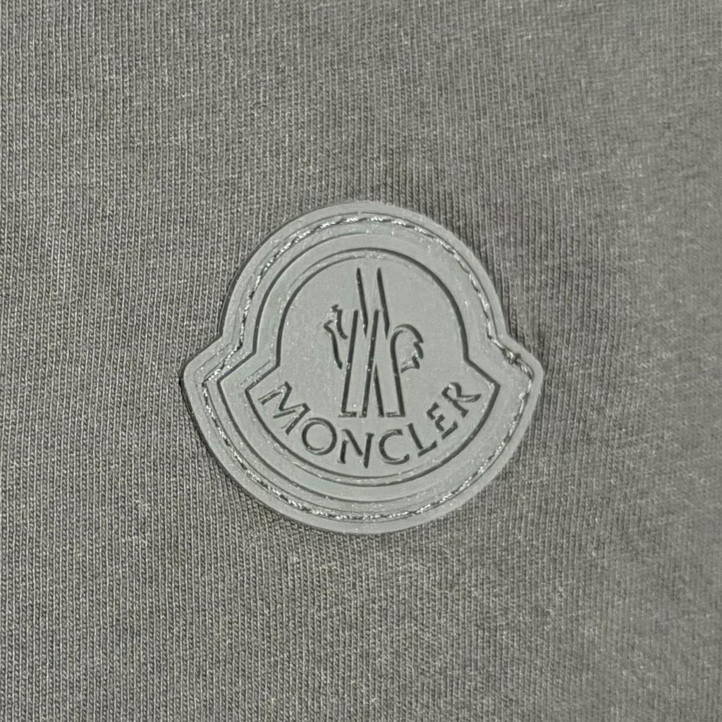 Used MONCLERShort sleeve T-shirt black Women