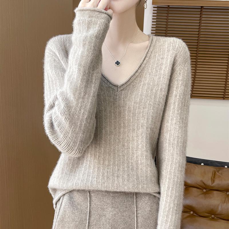 2024 Women's Autumn Winter V-Neck Pure Wool Ruffled Pullover Sweater, Slimming Jacquard Long Sleeve Knit Loose Base Layer.