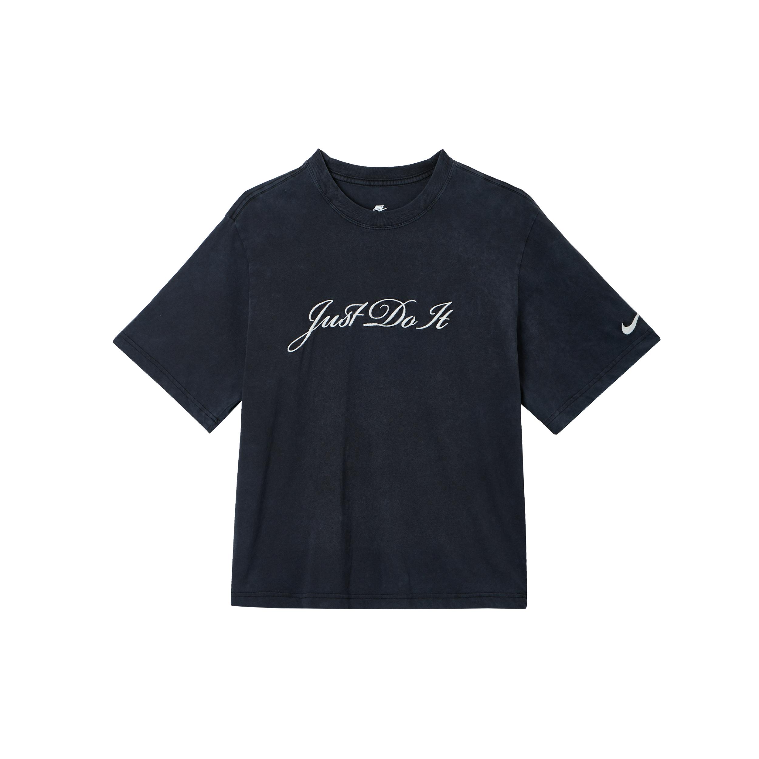 

Новая женская футболка Nike Swoosh черная FZ4886-010 XL