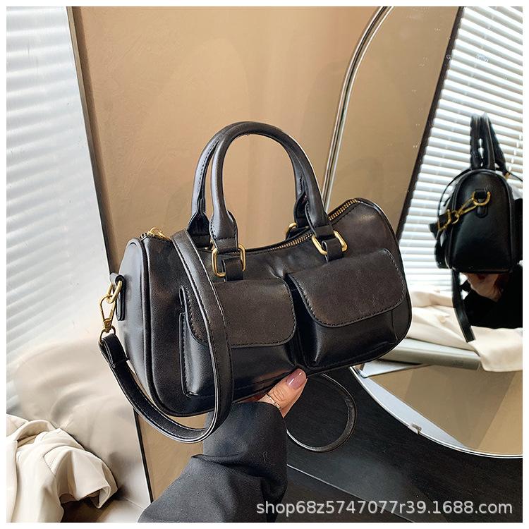 Trendy explosive Korean retro high-end handheld bowling bag fashionable commuting foreign style crossbody pillow bag for women