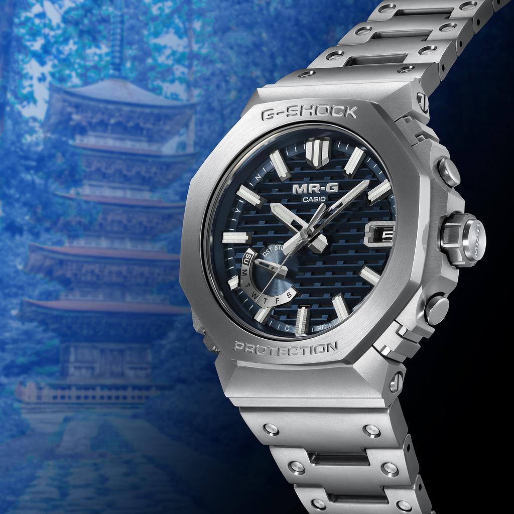 Casio G-SHOCK Men's 200M Water Resistant Shock Resistant Quartz Watch MRG-B2100D-2A