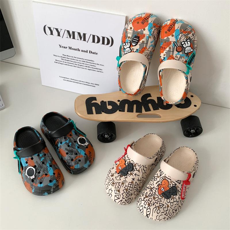 

Hole shoes men s summer wear cartoon trend home couple non-slip hole sandals bag head slippers female student 44-45 [One size smaller]