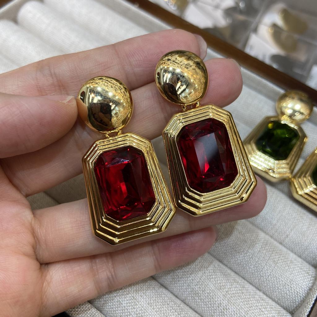 Vintage Design New Chinese Retro Olive Green Gemstone Trapezoidal Earrings Stud Earrings
