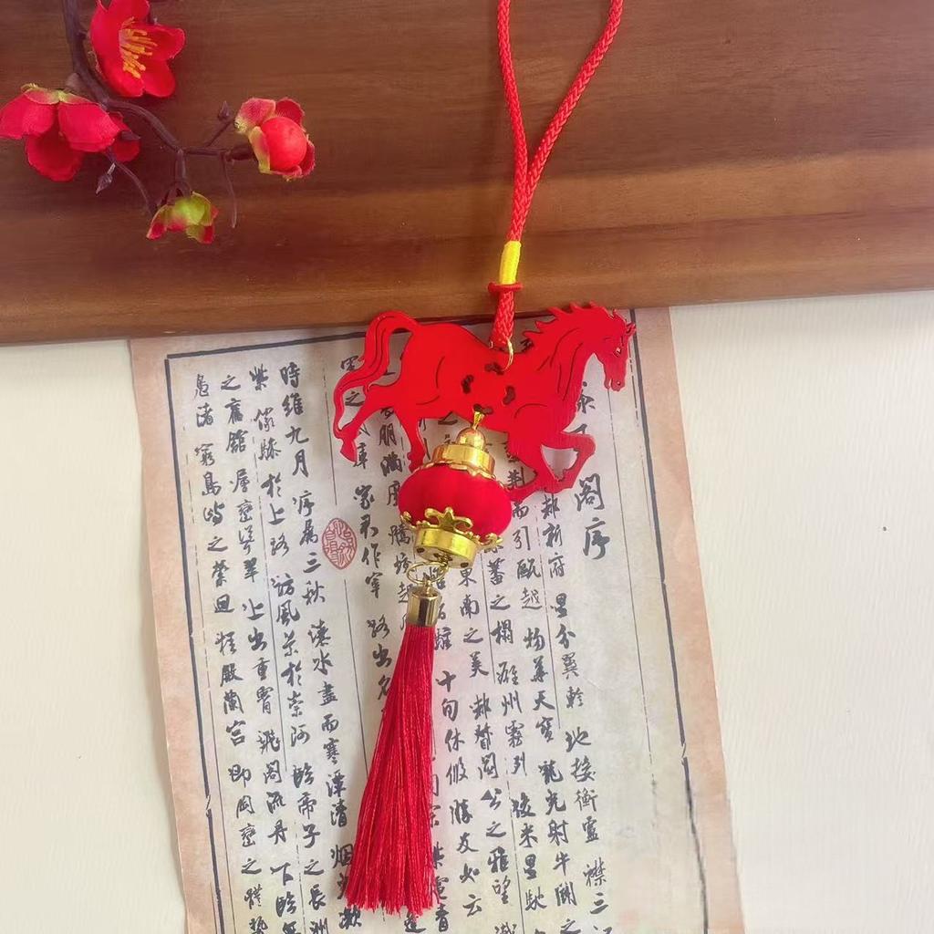 2026 Rok koně Nástěnná dekorace Zelené rostliny Ozdoba Znamení zvěrokruhu Koňský přívěsek Novoroční šťastná dekorace Dárky k nastěhování