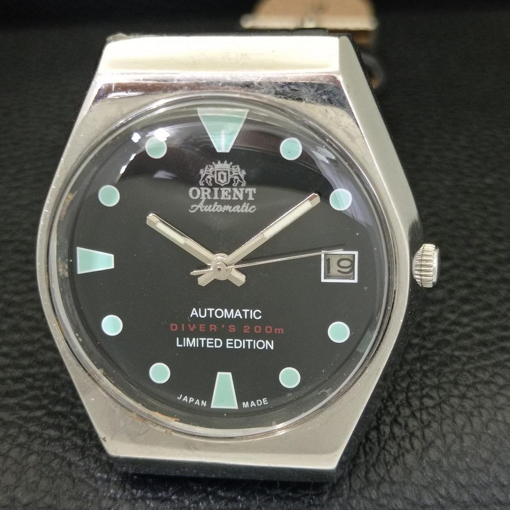 Orient AUTOMATIC 46941 JAPAN MENS VINTAGE BLACK COLOR DIAL WATCH A701830-5 R207-a701830
