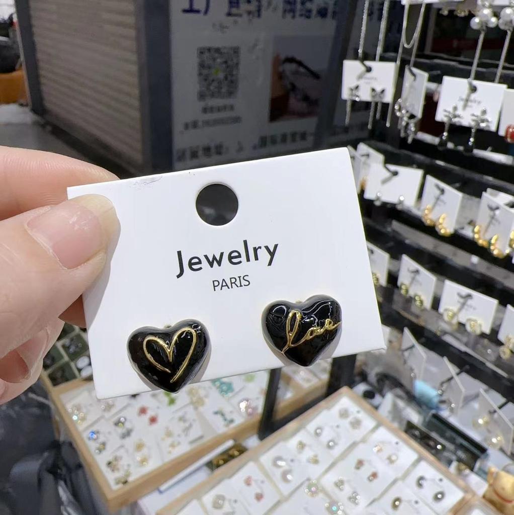 Vintage Drip Oil Bow Heart Stud Earrings for Women Girls Exquisite Metal Geometric Love Temperament Earrings Wedding Jewelry