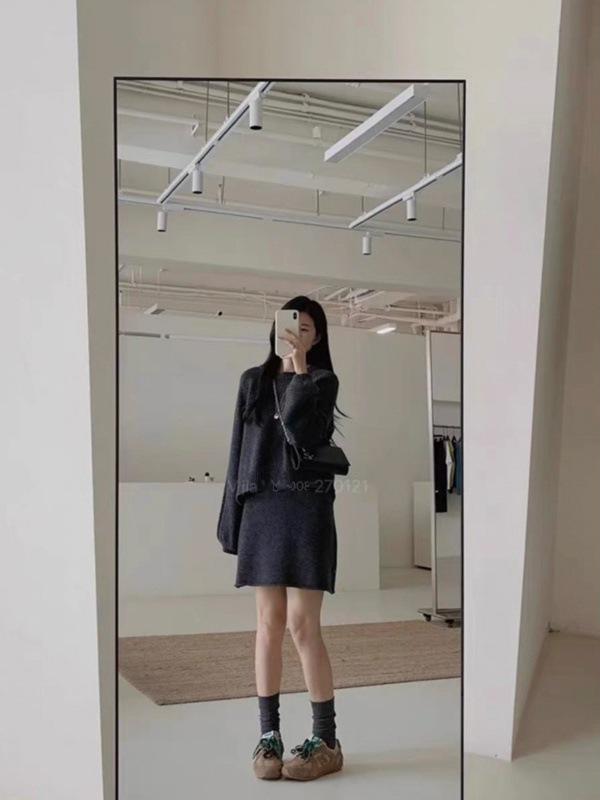 Women's Grey Knitted Skirt: Rolled Edge, Hip Wrap, Petite Fit - Flattering Wool Short Skirt for Spring, Autumn & Winter 2025