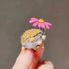 Oil Drop Painted Enamel Small Daisy Hedgehog Brooch Personalized High Value Animal Badge Pin Sweater Jacket Accessories