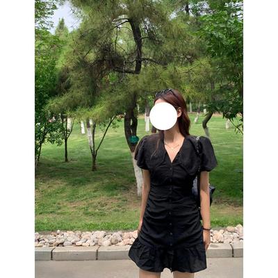 Mode ist nicht wählerisch, kleines schwarzes Kleid mit Rüschenrand und dünnes schwarzes Kleid, Meerjungfrauenrock, kurzer Rock, neu.