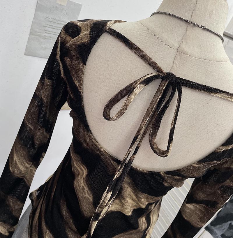 Damen Exklusives rückenfreies Leopardenmuster Schnürung Langarm Slim Fit Oberteil