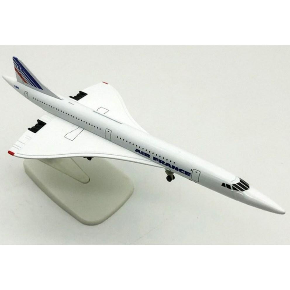 1:Concorde Modellflugzeug im Maßstab 1:300, 20cm mit Displayständer (Zufällige Auswahl)