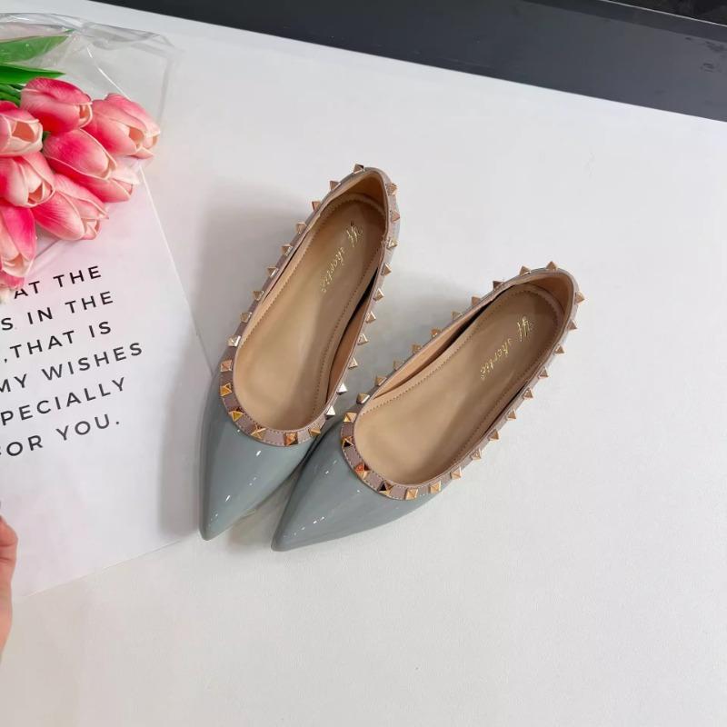 Single Shoes Women's Spring and Autumn New Pointed Rivets Inner Height Increase Patent Leather Fashionable Versatile Shallow High Heels
