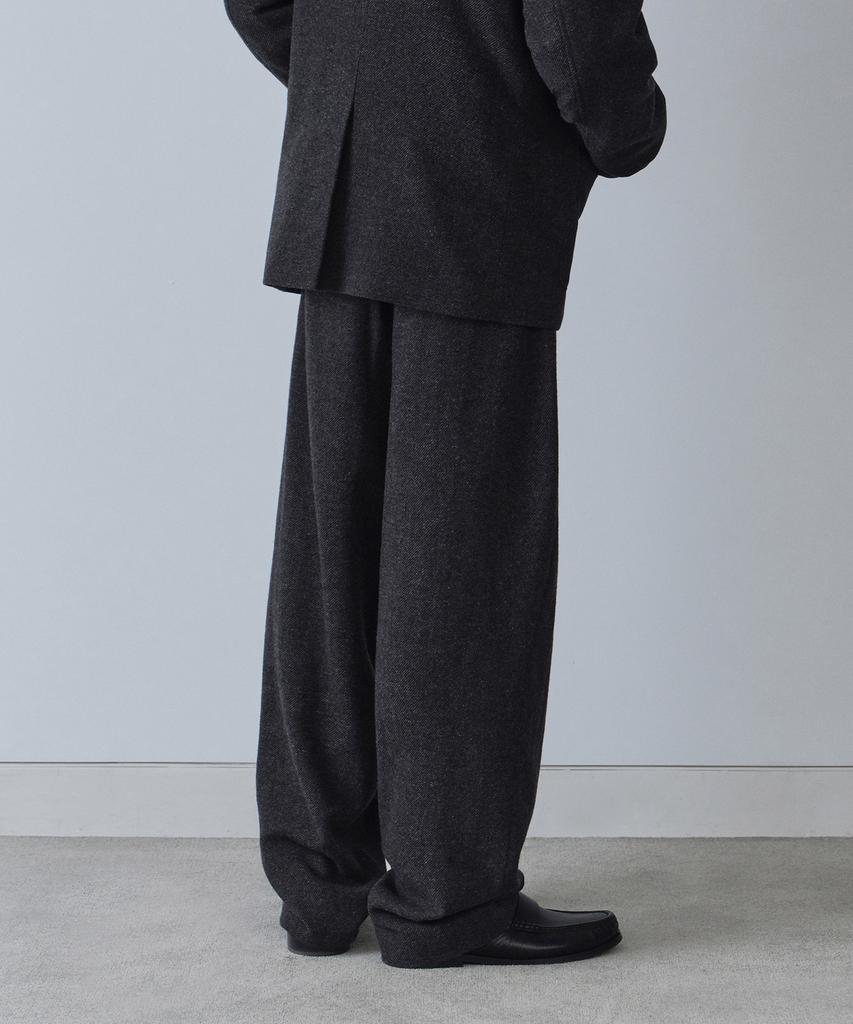 MUSINSA STANDARD Wool Blend Traditional One-Pleat Tapered Slacks [Charcoal Gray]