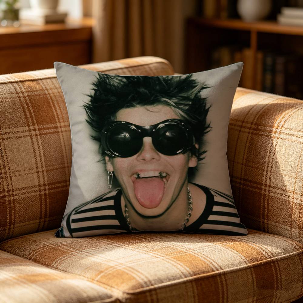 Hot Singer YUNGBLUD Idols Sleek and Sophisticated Pillow Case Cushion Cover Throw Pillow Case For Car Sofa