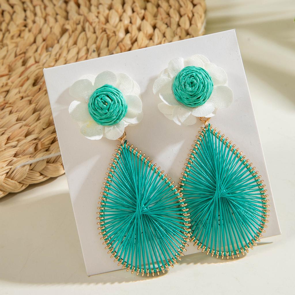 Summer hand-woven raffia stud earrings women's sweet temperament earrings pastoral atmosphere flower earrings