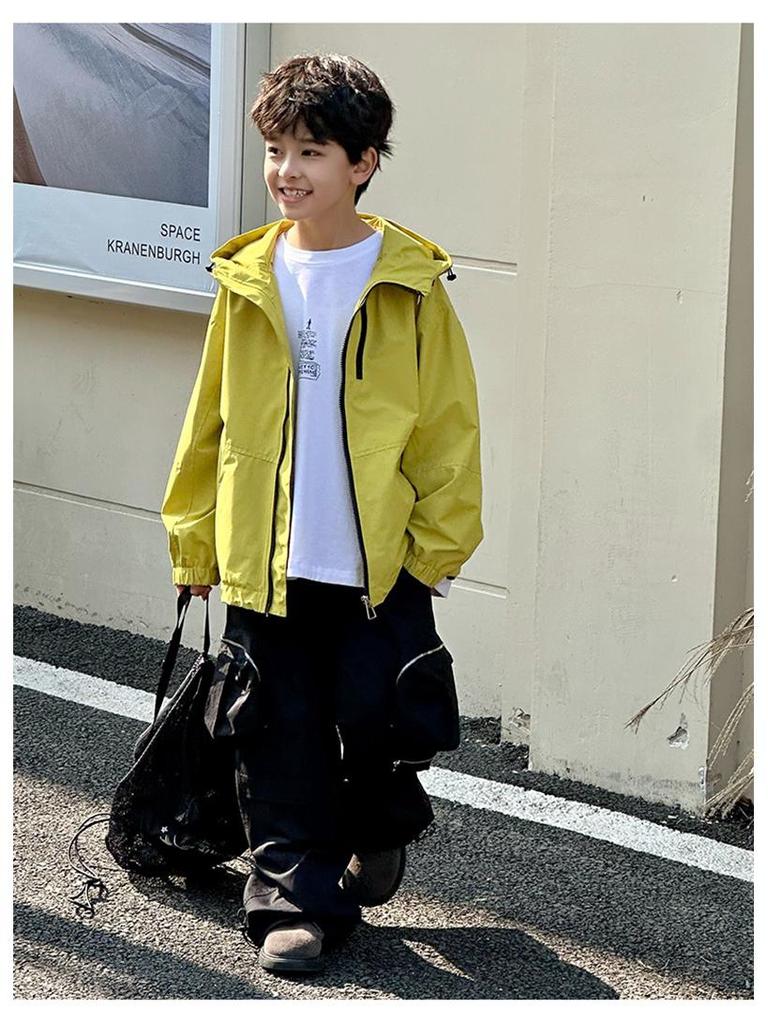 Kids' 2026 Spring Boys' Trendy Korean-Style Zipper Hooded Windbreaker Jacket for Mountaineering