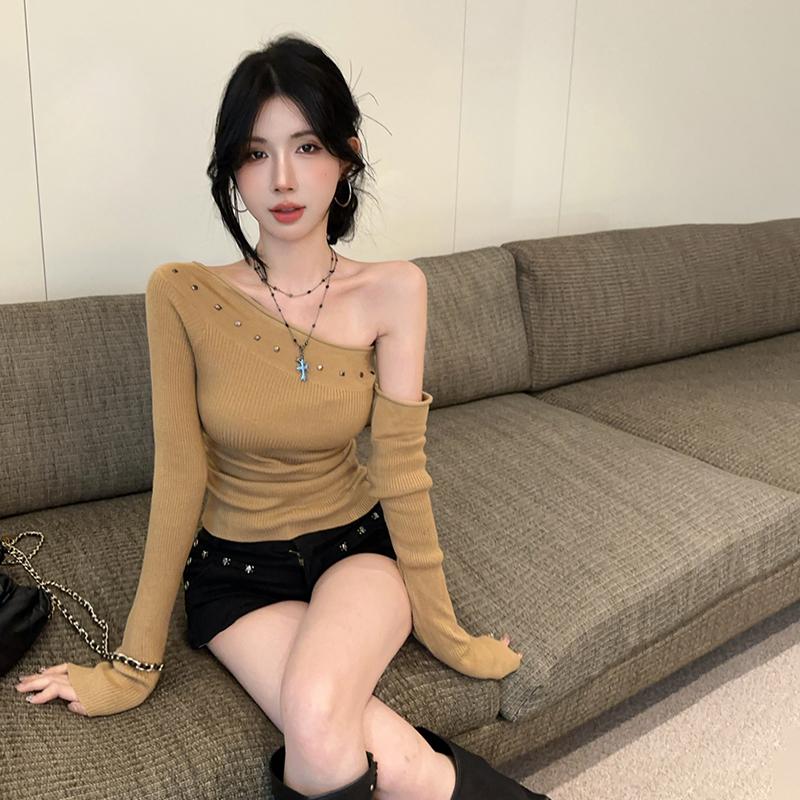 VAYLA Rivet Off Shoulder Sweaters For Women Sexy Pullovers Asymmetric Knitted Tops