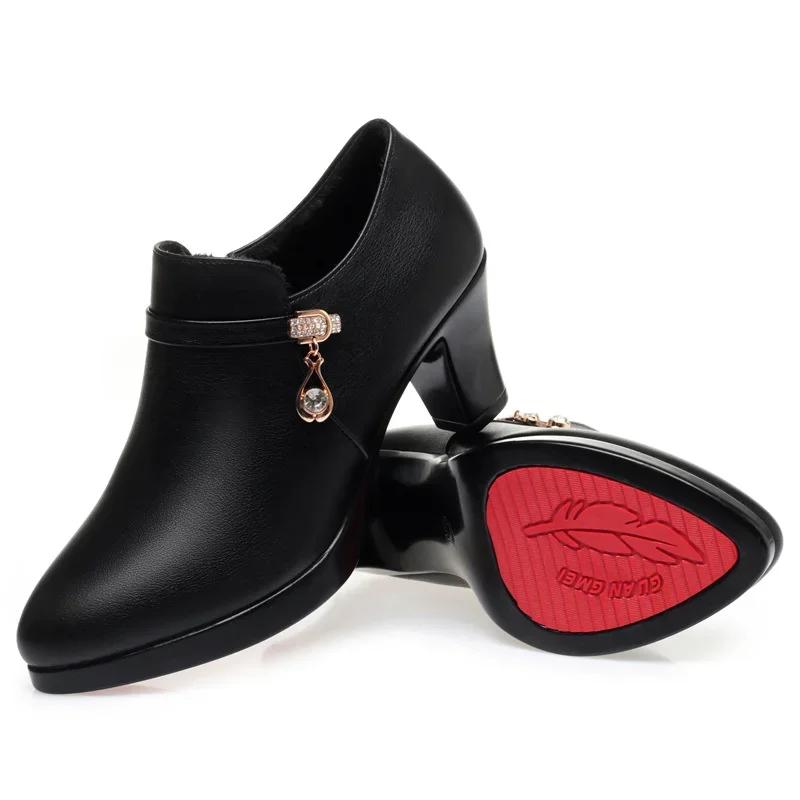 Comfortable Fashion Deep Mouth Soft Leather Women's Platform Shoes 2025 Fall Med Block Heels Single Shoes for Office Mom