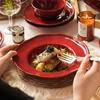 Set di Stoviglie in Ceramica Rossa Cotto in Forno: Ciotole, Piatti e Piatti in Stile Retrò con Decorazioni Sottosmalto per Uso Domestico.