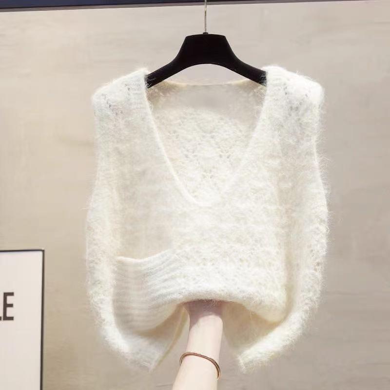 

Women s Sleeveless V-Neck Knit Vest with Patchwork Pockets - Autumn/Winter Layered Sweater Tank Top Fashion Medium