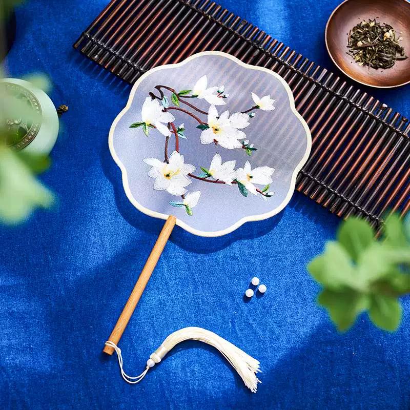 Double-Sided Embroidered Ancient-Style Round Fan, Chinese-Style Embroidered Lotus Fan, Special for Hanfu, Versatile Dance Fan with Suzhou Embroidery