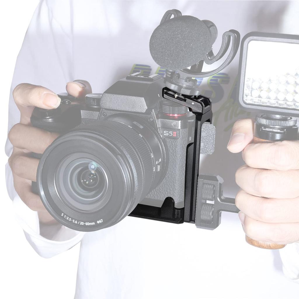 NICEYRIG Camera Cage L-Shaped Plate for Panasonic LUMIX S5 / LUMIX S5 Mark II / LUMIX S5 Mark II X / Panasonic DC-G9M2 - 405