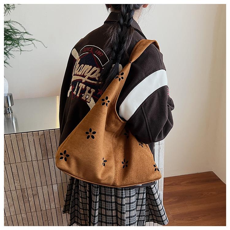 Suede Bag Women's Large Capacity Autumn and Winter Retro Shoulder Armpit Bag Commuter Dumpling Bag