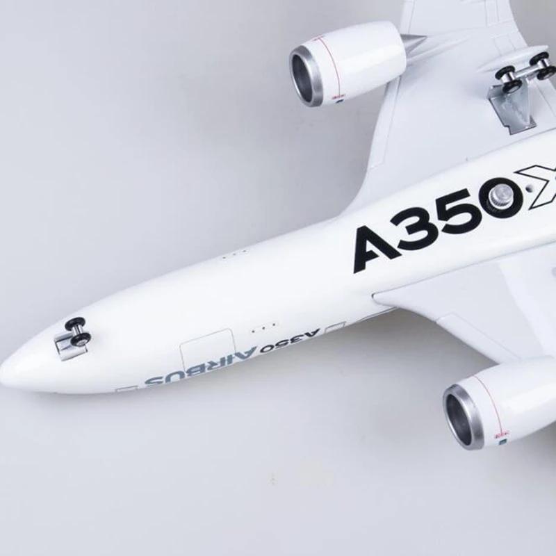 1:142 Scale 47CM Airbus Model Airplane A350 Prototype XWB Airlines Plane Models Diecast Airplanes with LED Light Decoration Home