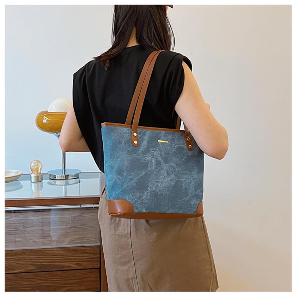 Nestkanina Tote Bag, Stylish, Simple, Women's Shoulder Bag, Cute, One-Shoulder Tote Bag, Lightweight, Perfect for Autumn and Winter, BG028 (Black)