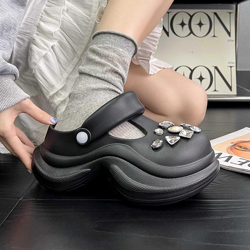 Thick-soled hole shoes women's 2025 new summer outer wear wedding dress artifact heightened heel non-slip sand sandals slippers