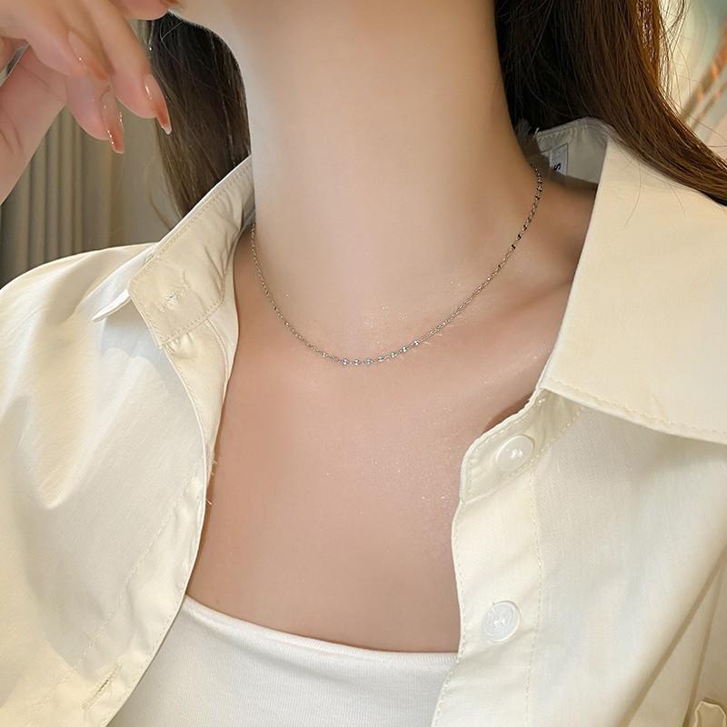 Personalized Simple Sexy Lip Glitter Short Folded Necklace for Women with Niche Fashion