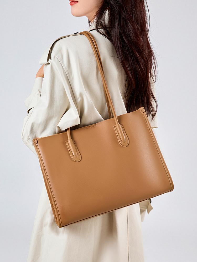 Designer luxury bag commuting cowhide large capacity handbag women's fashion designer shoulder casual commuting bag