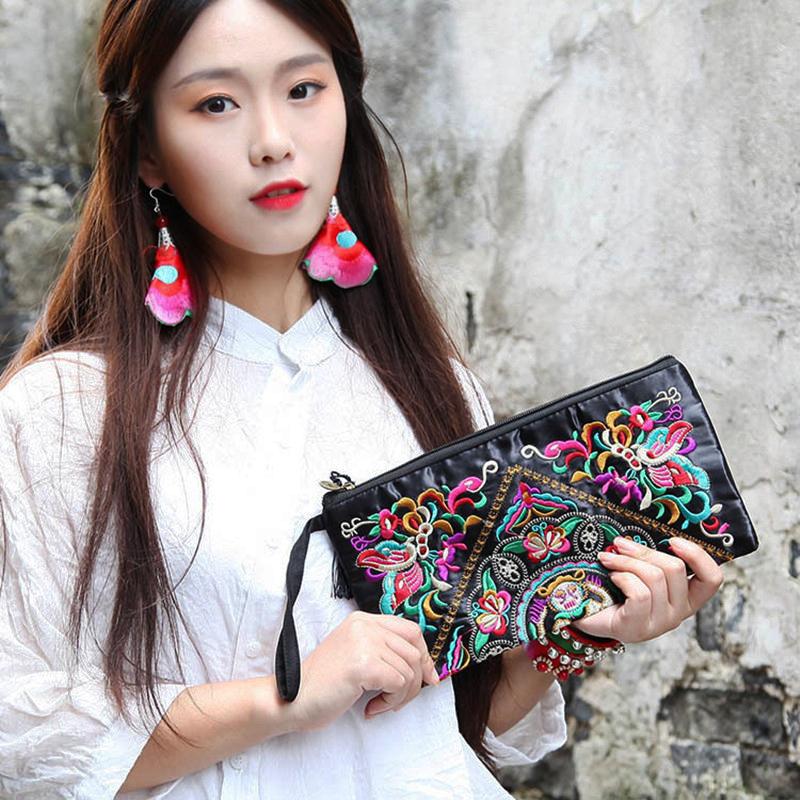 Portable Embroidered Women Handbags National Ethnic Butterfly Flower Bags for Lady Clutch Tassel Small Flap Evening Bag