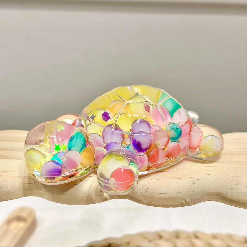 

Восхитительная акриловая блестящая черепаха в слепой коробке с разноцветным песком, идеально подходящая для подарков друзьям, семье и Rainbow