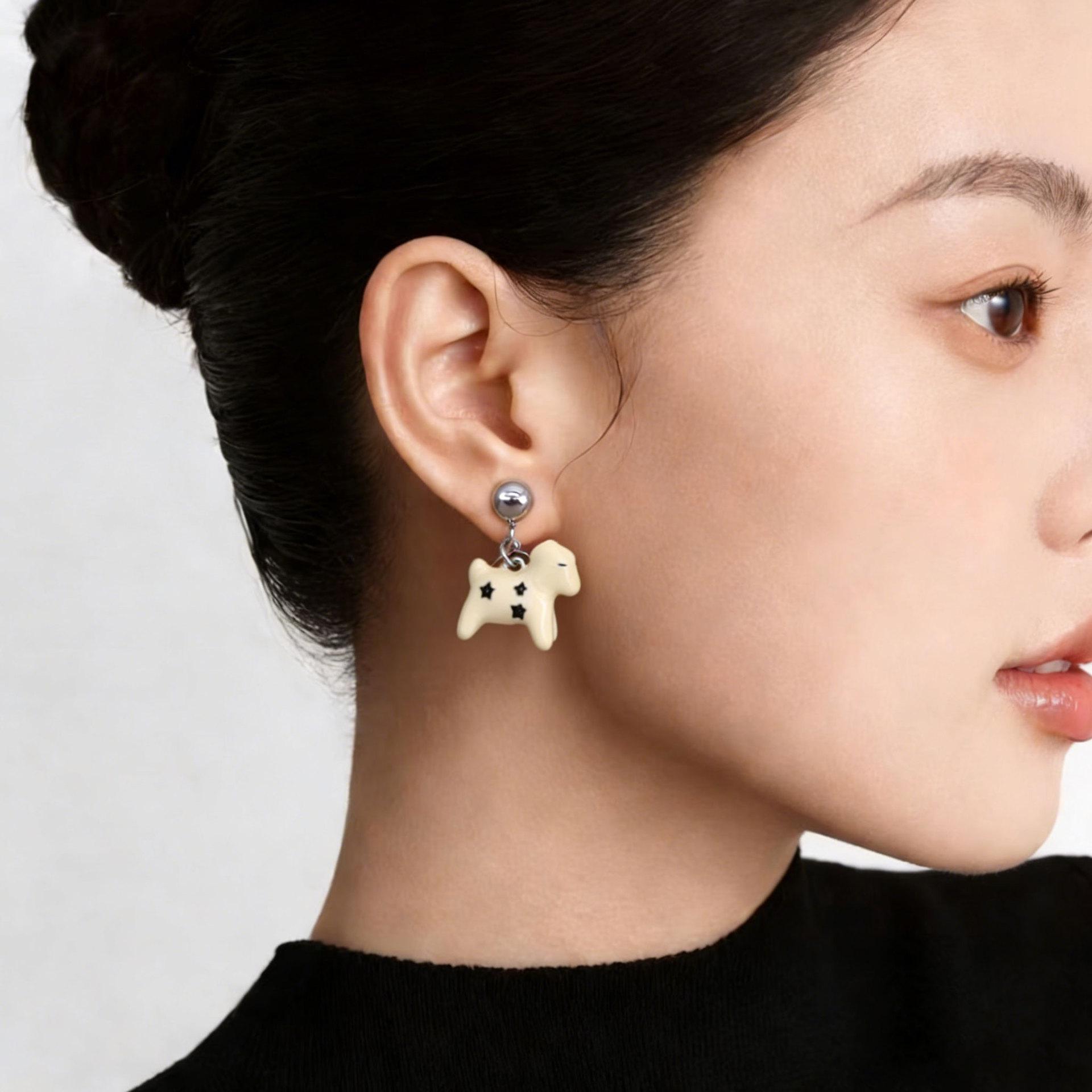 Эмалевые серьги-гвоздики с капельной глазурью в виде лошади: Персонализированный Ретро-Дизайн для Женщин Electroplated