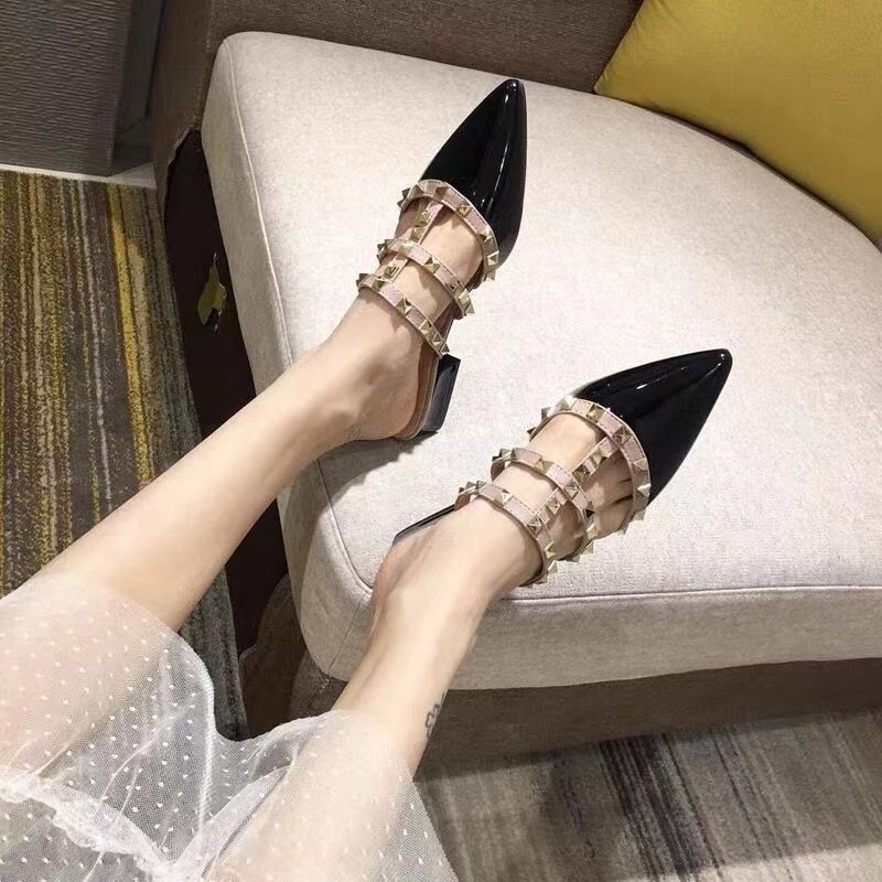 French Chic Low Heel Sandals With Studded Details For Daily Wear