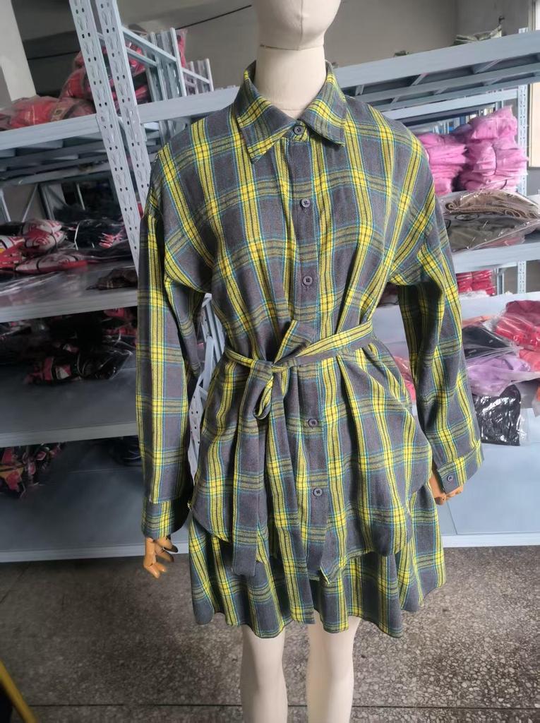 Completo Gonna a Quadri da Donna 2025: Set Camicia con Revers Casual e Gonna Pieghettata con Laccio