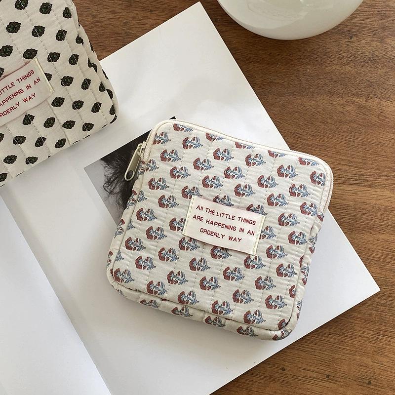 Cotton Makeup Pouch Mini Portable Cosmetic Bag Tampon Sanitary Napkin Pads Organizer Data Line Earphone Key Storgae Bag Purse